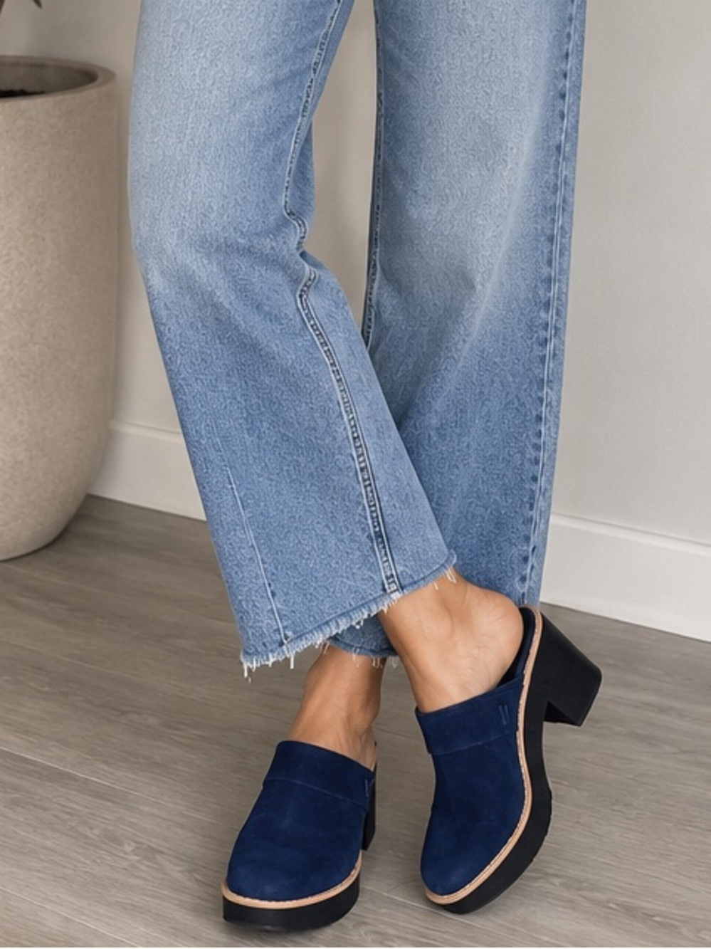 Eileen Fisher Navy Blue Suede Platform Mule Clogs Heels Size 7.5M